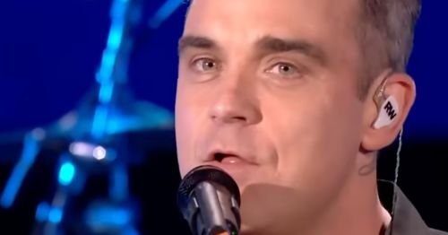 Robbie Rocks Big Ben