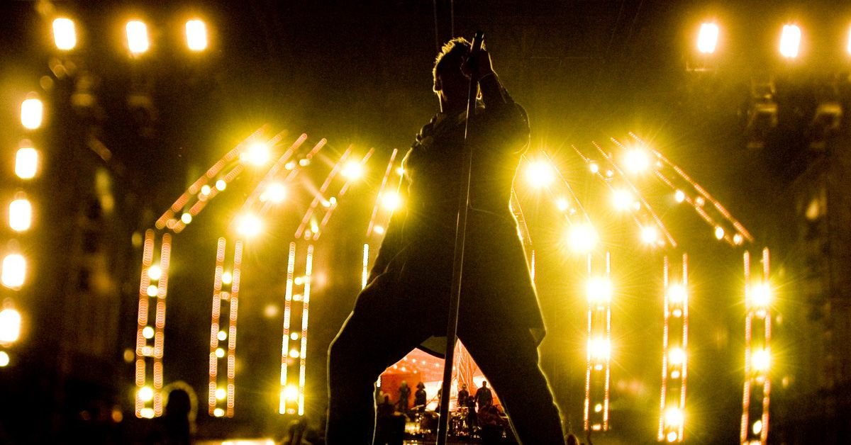 A Close Encounter [TV]